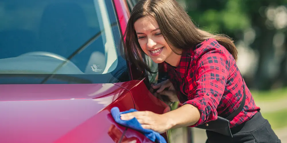 Dicas para lavar o carro sem riscar a pintura