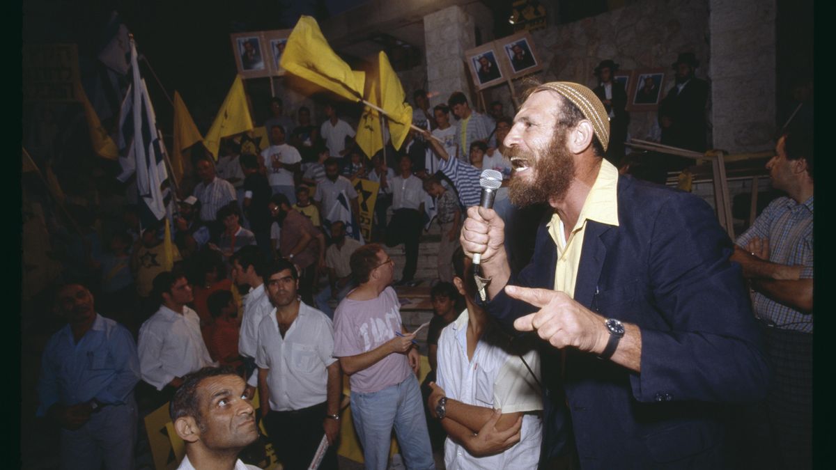 Entenda os CNAEs Essenciais para Contorcionistas e Outros Artistas Circenses