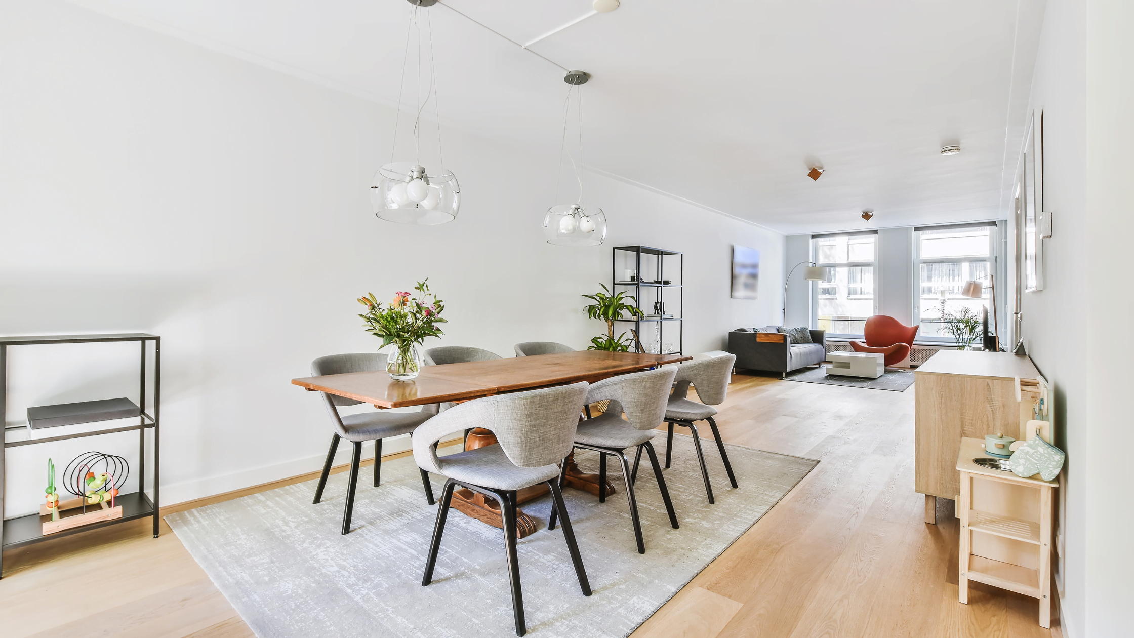 Toque de Cor e Personalidade: Tapetes Vibrantes que Criam Pontos de Interesse - inspiração 2