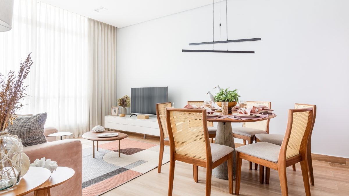 Como Usar Espelhos para Duplicar a Sensação de Espaço