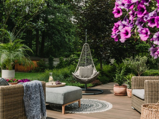 Como Criar um Jardim Vertical Econômico e Charmoso