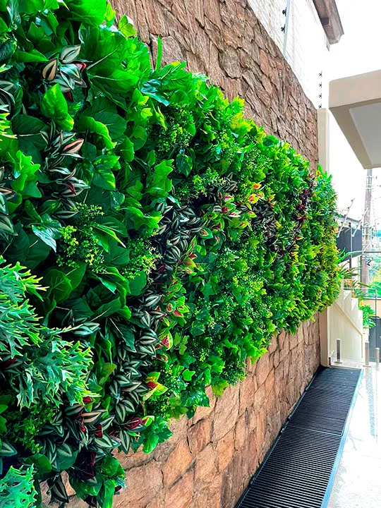 Como Escolher a Melhor Estrutura para seu Jardim Vertical Artificial