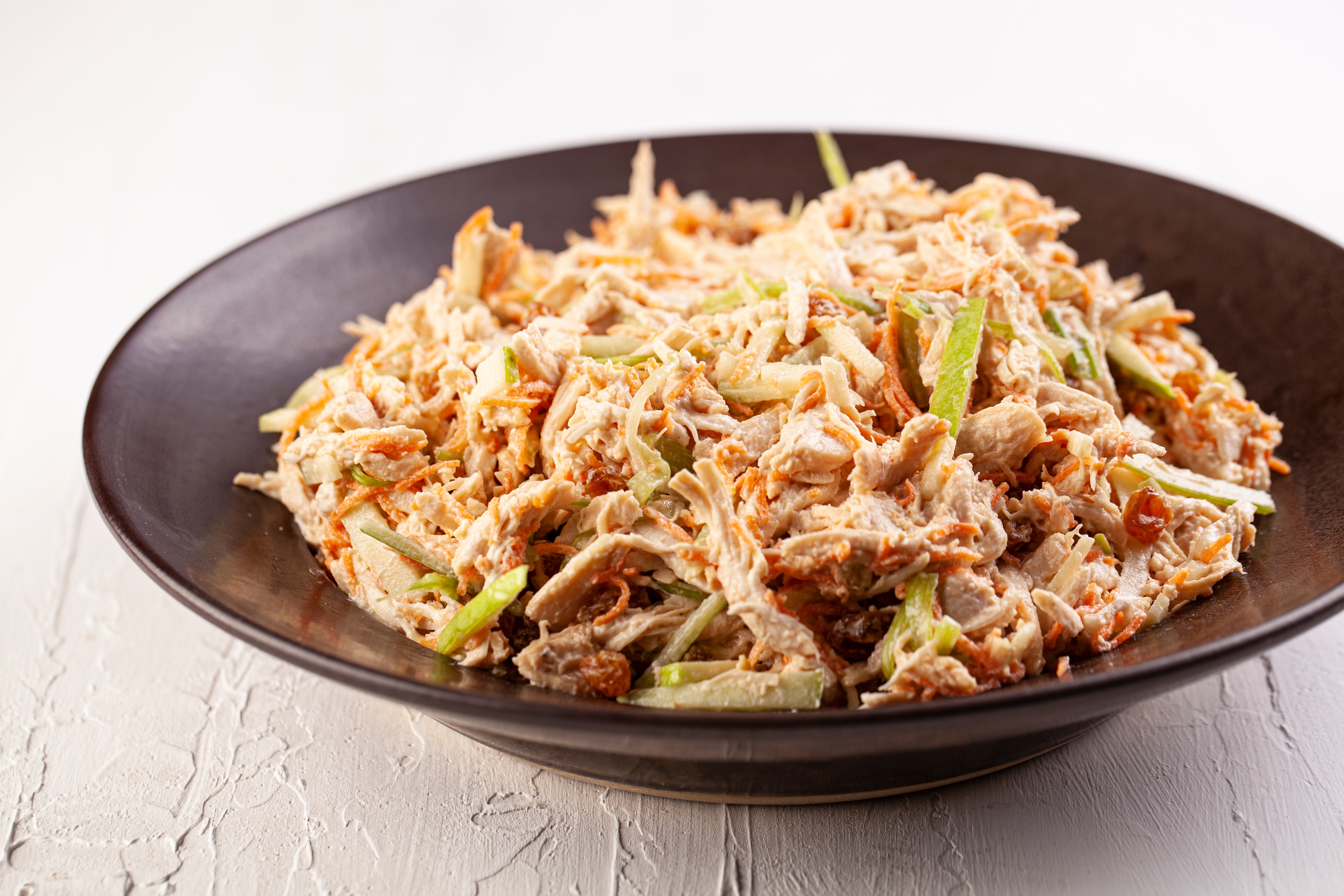 Salada Tropical com Frango, Manga e Pimenta Rosa: Doçura e Picância na Medida Certa - inspiração 1