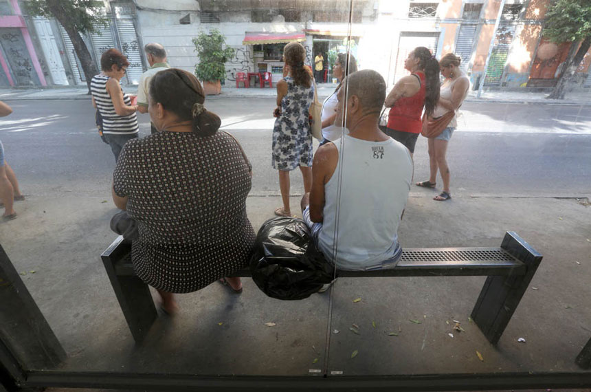 arquitetura hostil exemplos