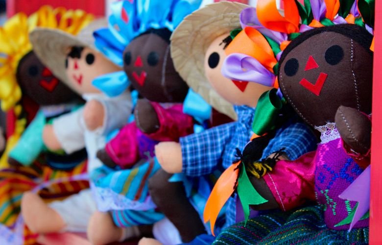 artesão em bonecas de pano mei