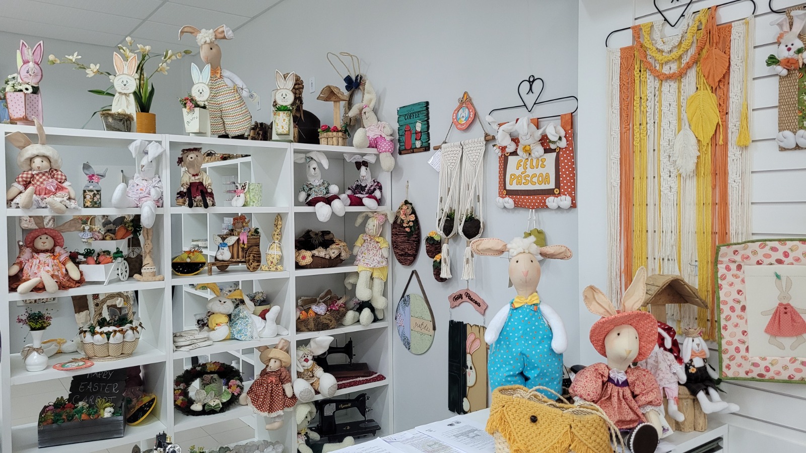 5 ideias de títulos:
1. MEI para Artesãos de Bonecas: Guia Completo para Formalização
2. Vantagens de ser MEI: Como o CNPJ Impulsiona seu Ateliê de Bonecas
3. Desmistificando o MEI: Passo a Passo para Artesãos de Bonecas de Pano
4. MEI Artesão: Tudo o que Você Precisa Saber Sobre CNAE e Faturamento
5. Venda Mais Bonecas de Pano: A Importância da Formalização como MEI