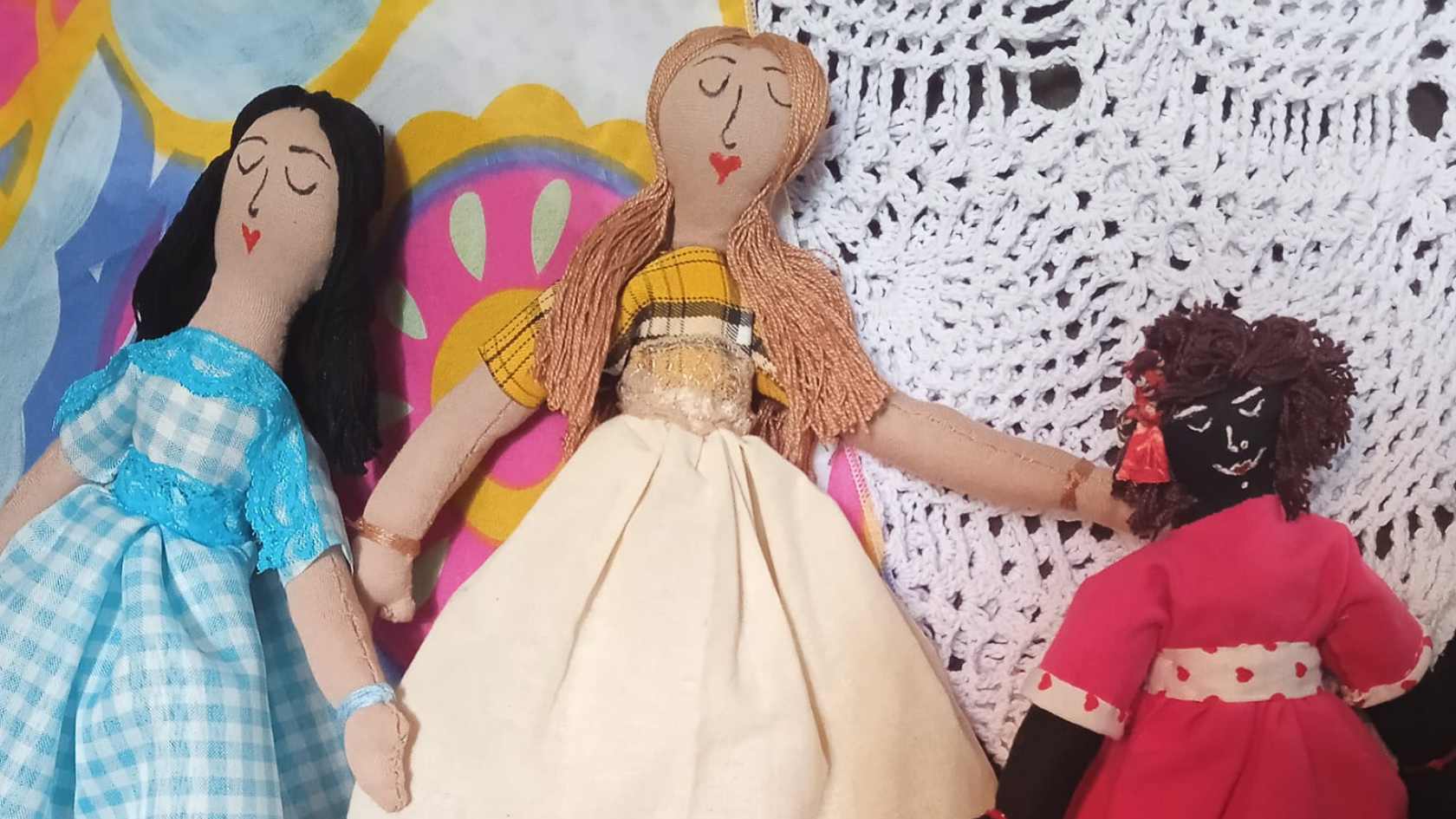 5 ideias de títulos:
1. MEI para Artesãos de Bonecas: Guia Completo para Formalização
2. Vantagens de ser MEI: Como o CNPJ Impulsiona seu Ateliê de Bonecas
3. Desmistificando o MEI: Passo a Passo para Artesãos de Bonecas de Pano
4. MEI Artesão: Tudo o que Você Precisa Saber Sobre CNAE e Faturamento
5. Venda Mais Bonecas de Pano: A Importância da Formalização como MEI