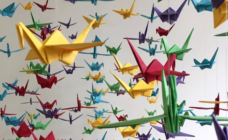 Inspirações de Sucesso no Origami: Conheça Artesãos que Lucram