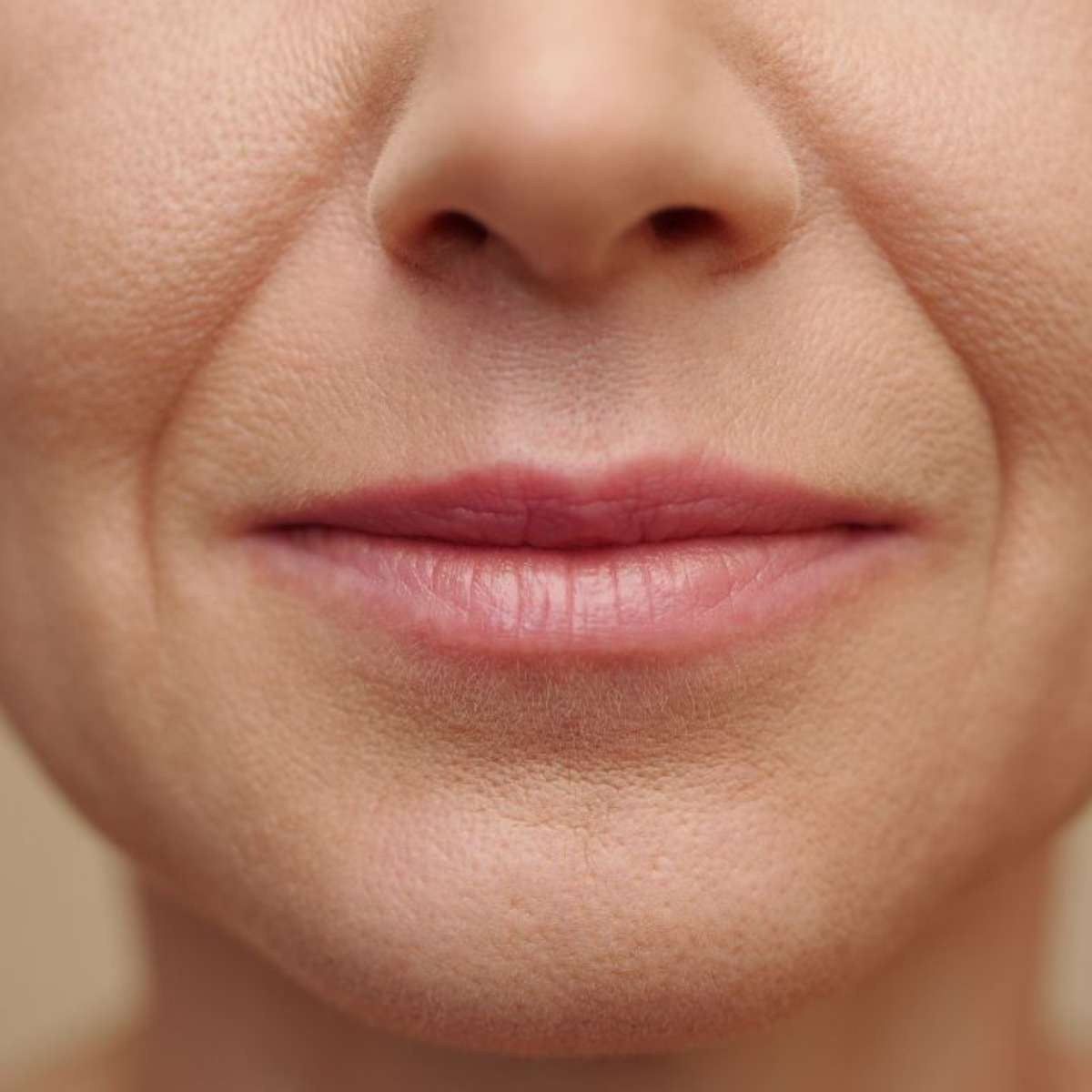 Prevenção do Bigode Chinês: Hábitos Diários Essenciais para uma Pele Jovem