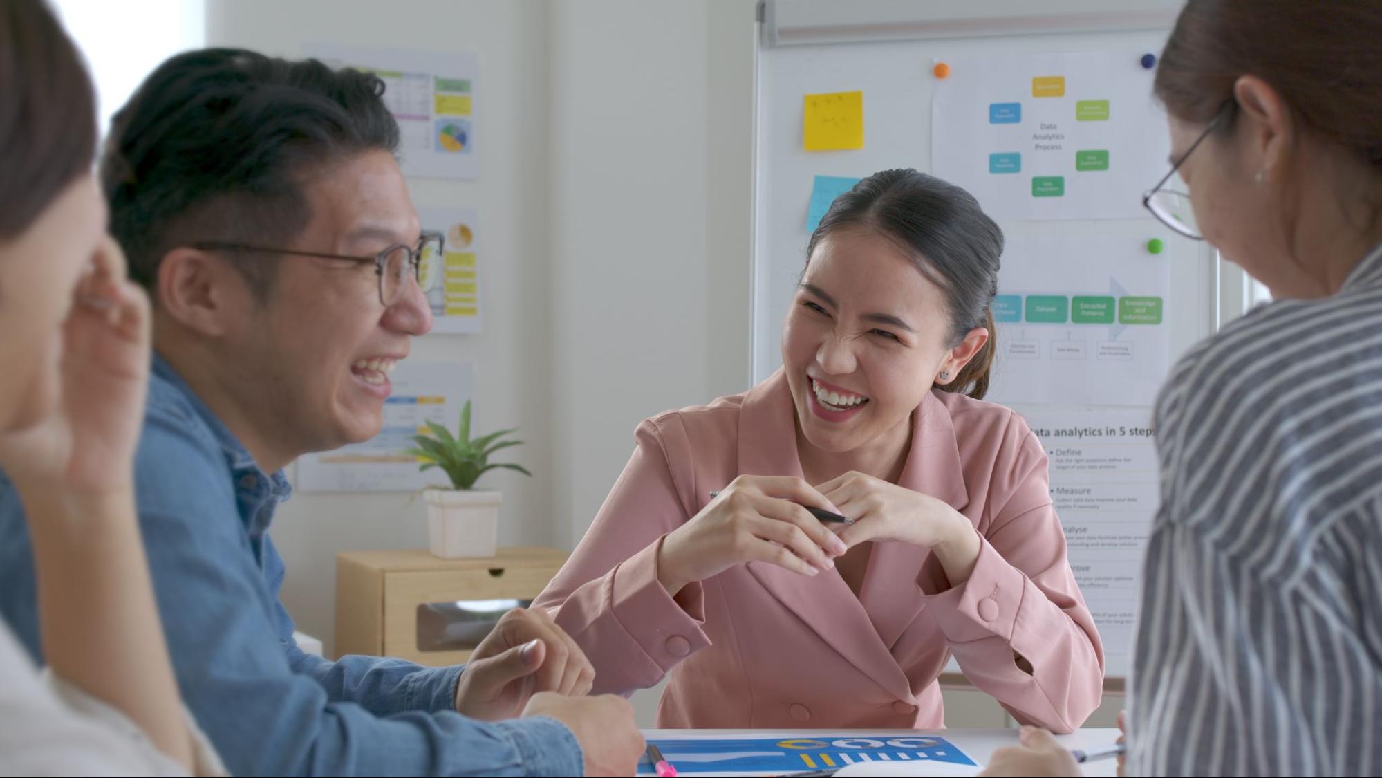 Feedback Não Violento: Guia Completo para Conversas Difíceis