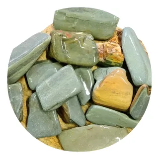 Guia Completo: Como Escolher os Cristais Certos para Seu Jardim; Terrários com Cristais: Ideias Criativas e Dicas de Montagem; Cristais e Plantas: Desvendando a Energia e os Benefícios para o Seu Verde; Manutenção de Cristais no Jardim: Proteja Suas Pedras do Sol e da Chuva; Além da Estética: O Poder dos Cristais para o Equilíbrio Energético das Plantas