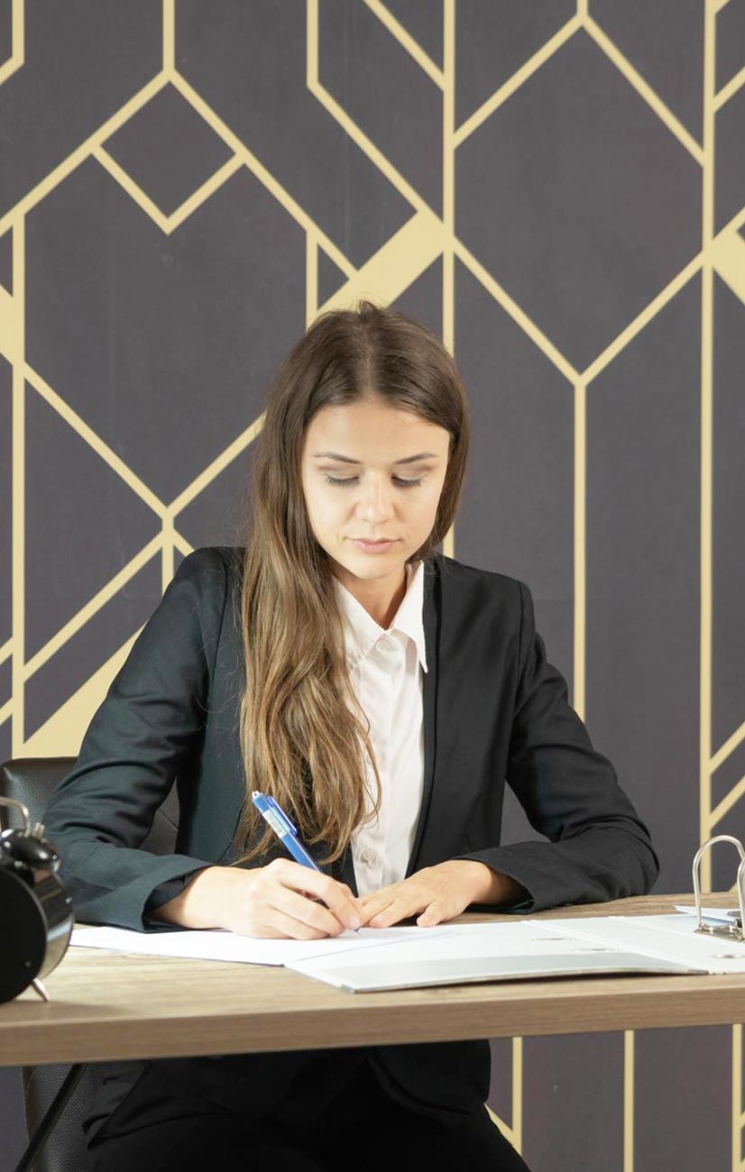 Tecnologia e Minimalismo: As Tendências de Decoração para Escritórios Jurídicos em 2025