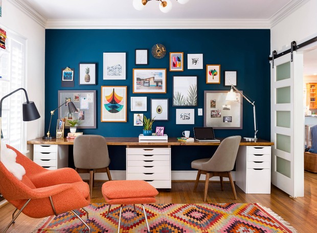 5 ideias de títulos:
1. Home Office Minimalista: Menos é Mais para sua Produtividade
2. Iluminação Perfeita: Como Criar um Home Office Agradável
3. Móveis Inteligentes: Otimizando Espaços Pequenos no seu Home Office
4. Decoração Afetiva: Personalize seu Home Office com Plantas e Quadros
5. Tendências de Cores e Materiais para o Home Office de 2026