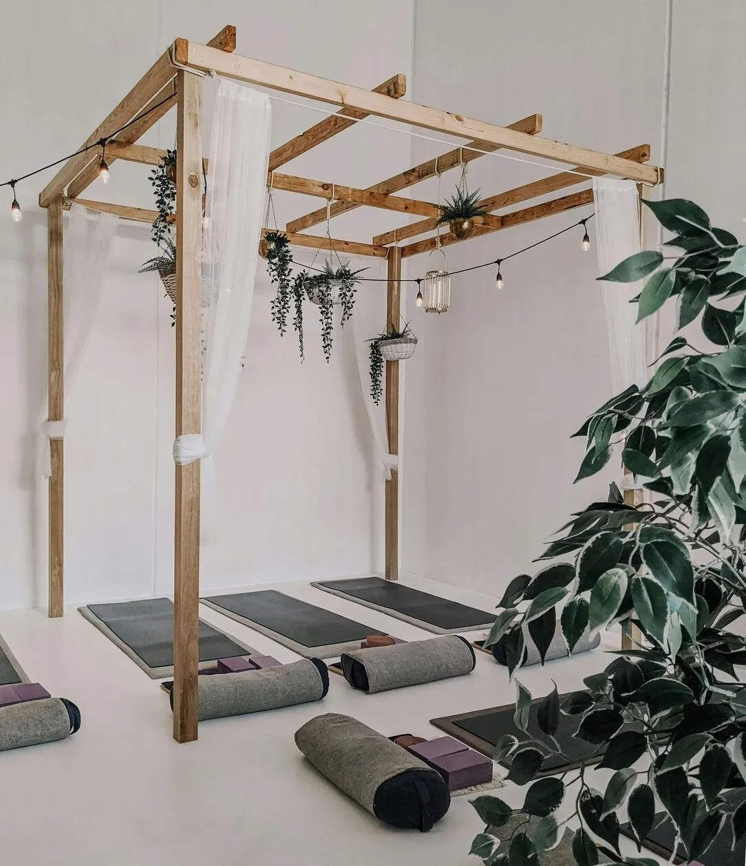 decoração de estúdio de yoga