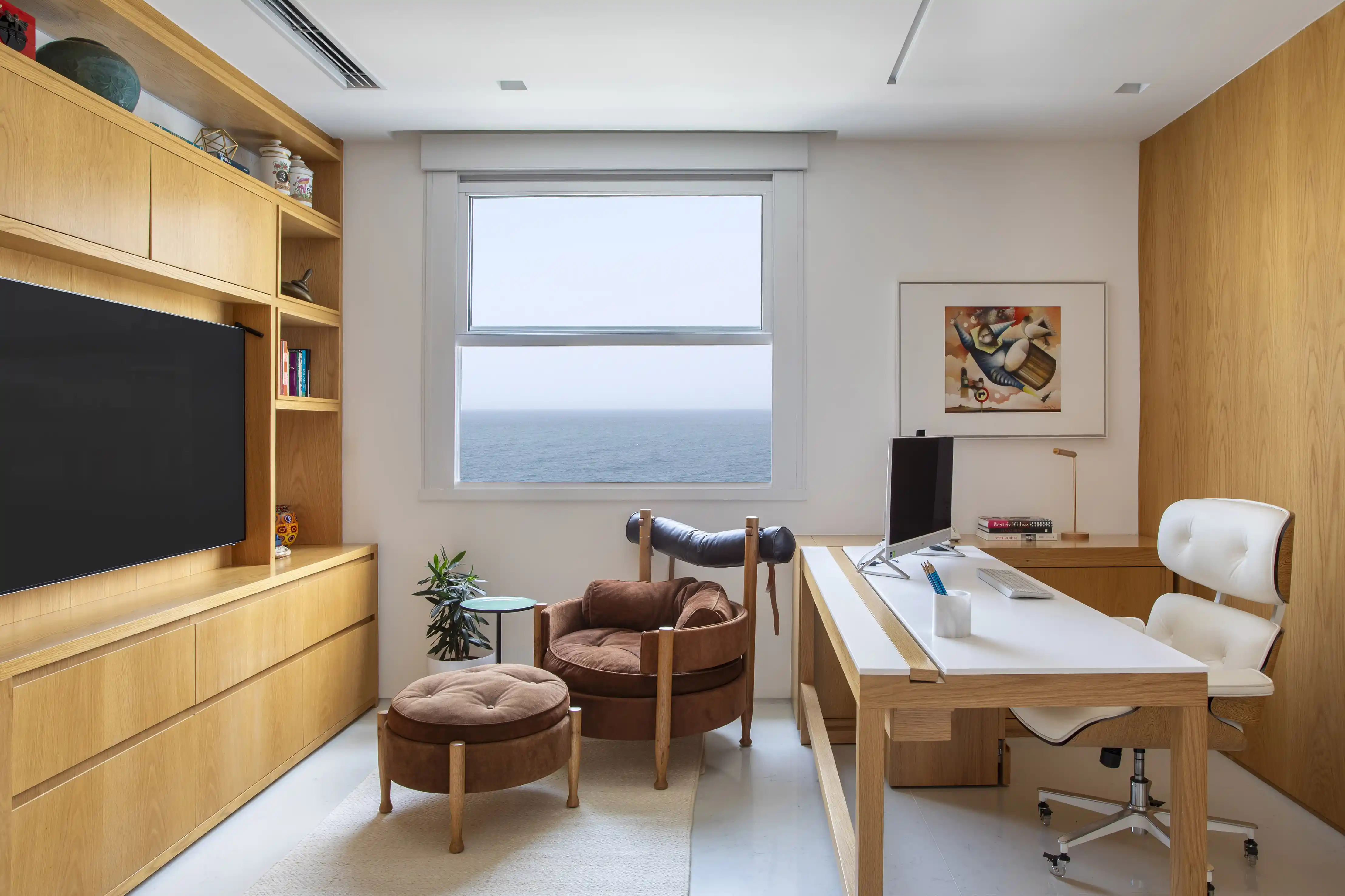 Como Otimizar Espaços Pequenos: Móveis Multifuncionais para Home Studio