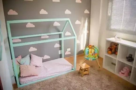 Guia completo: Como escolher a cama montessoriana ideal para cada idade