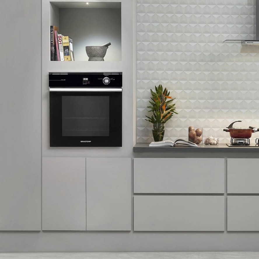 5 ideias de títulos:
1. Domine seu Forno Elétrico: Guia Completo para Iniciantes
2. Segredos do Forno Elétrico: Dicas de Uso e Receitas Incríveis
3. Forno Elétrico vs. Gás: Qual a Melhor Escolha para Sua Cozinha?
4. Receitas Perfeitas no Forno Elétrico: Temperatura