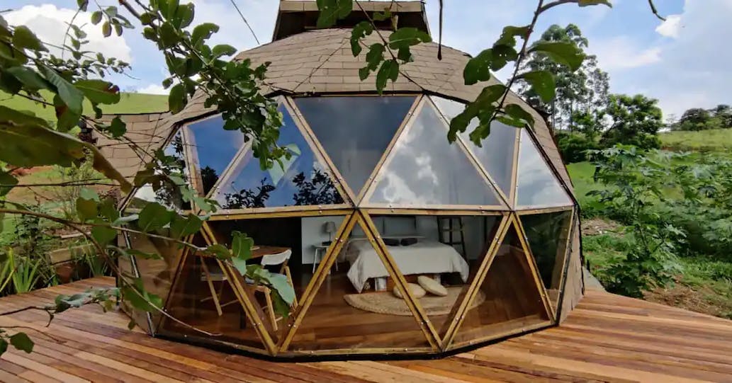 Como Funciona um Domo Geodésico: Estrutura, Materiais e Eficiência Energética