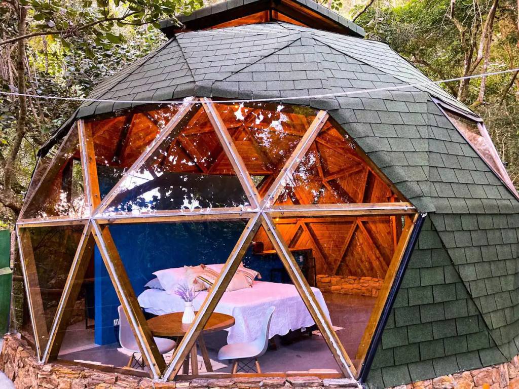 Hospedagem em Domos Geodésicos: As Melhores Opções de Glamping no Brasil