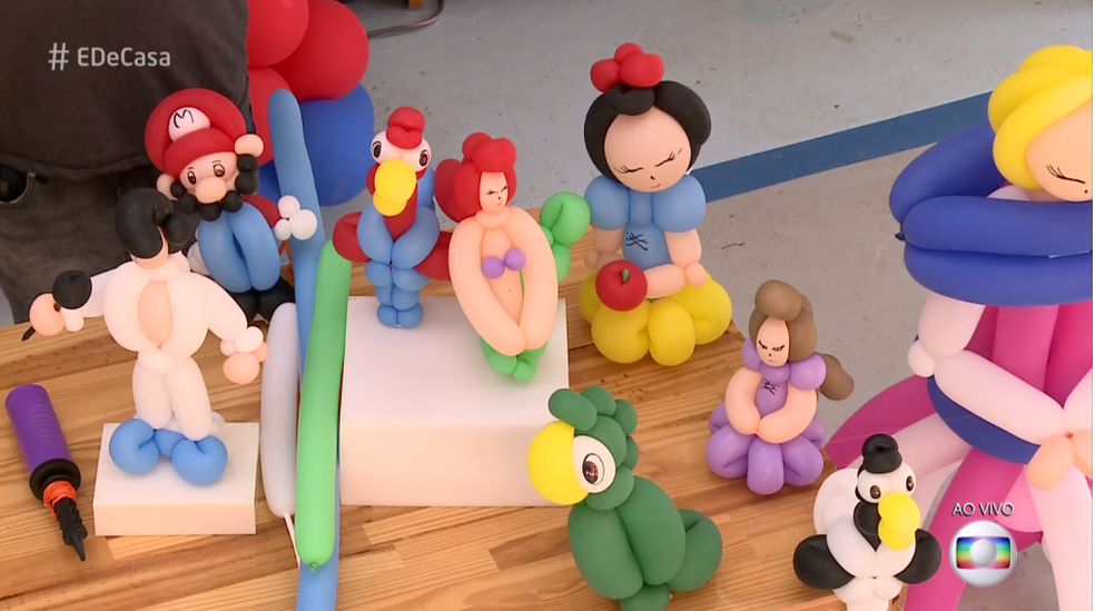 5 ideias de títulos:
1. Escultor de Balões: Como se tornar um MEI e impulsionar seu negócio.
2. Desmistificando o MEI para Profissionais de Balões: Guia Completo.
3. Vantagens e Desvantagens de ser MEI como Decorador de Festas.
4. CNAEs Essenciais para Escultores de Balões Formalizados.
5. MEI para Eventos: Oportunidades para Artistas de Balões.