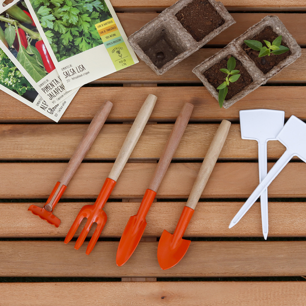 Como escolher as ferramentas certas para sua horta em vasos