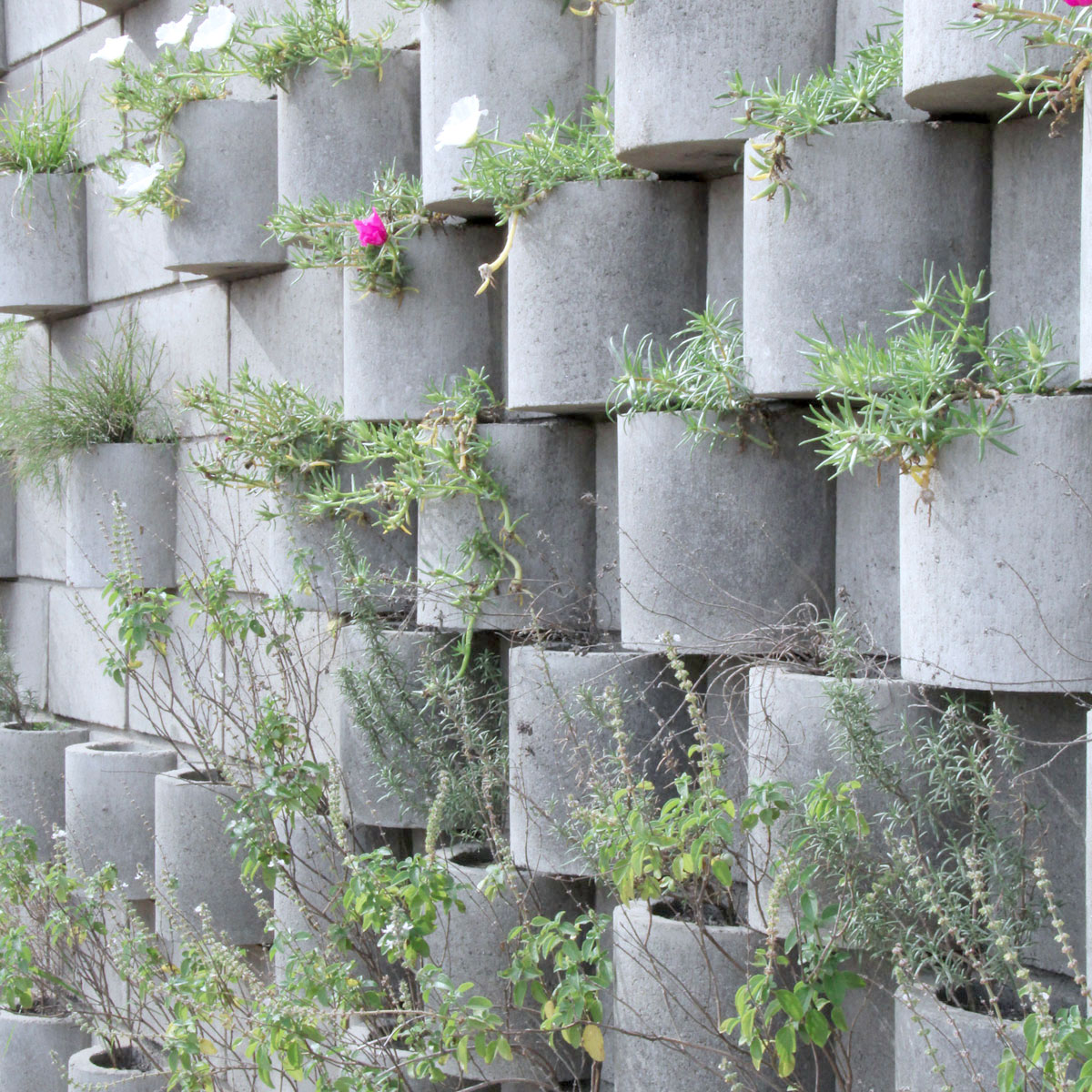jardim vertical com blocos de concreto
