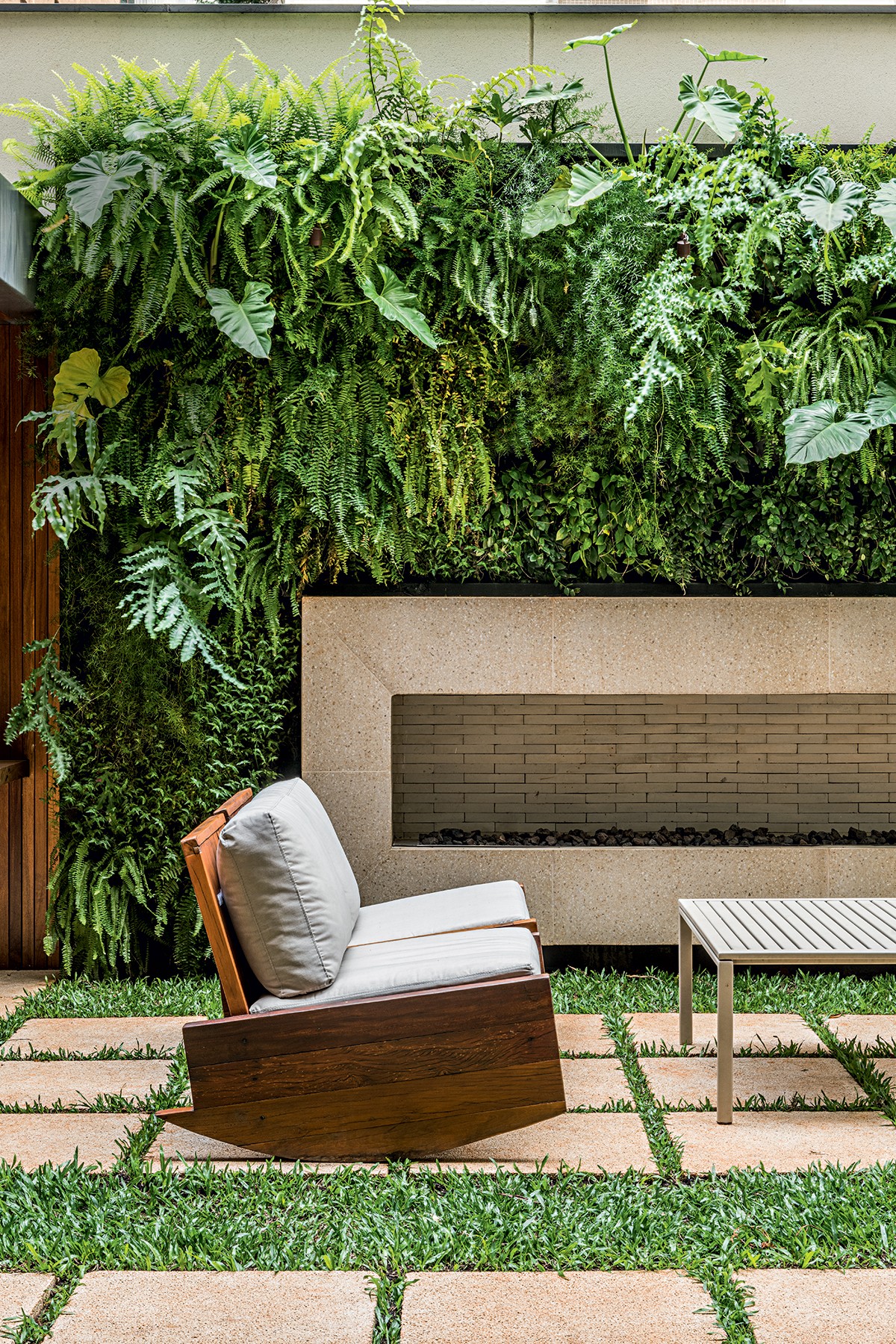 Como Escolher o Melhor Sistema para seu Jardim Vertical Externo