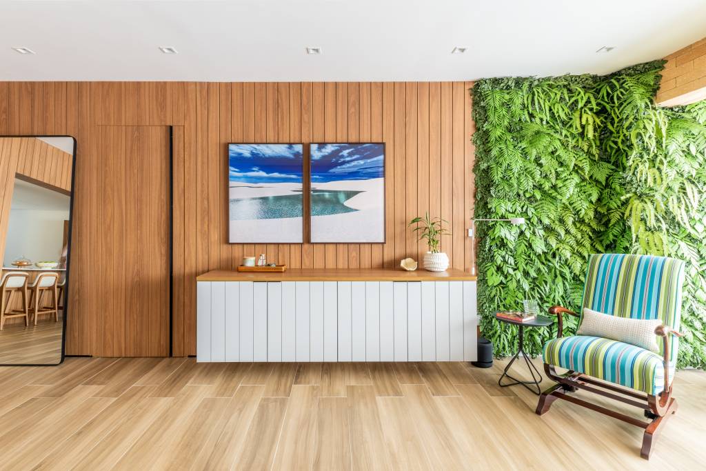 Guia Completo: Como Escolher e Instalar Lambri de Madeira na sua Casa