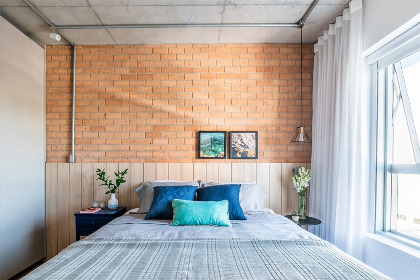 Lambri de Madeira vs. Painel Ripado: Qual a Melhor Escolha para sua Decoração?