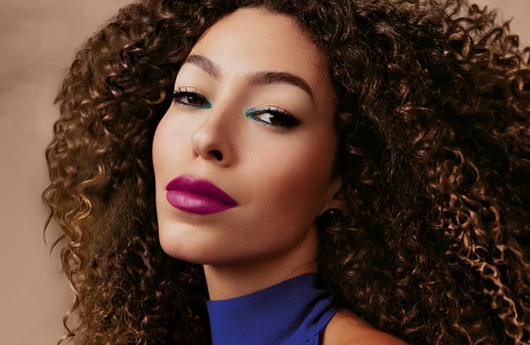 Como garantir que sua maquiagem dure a noite toda: dicas essenciais.