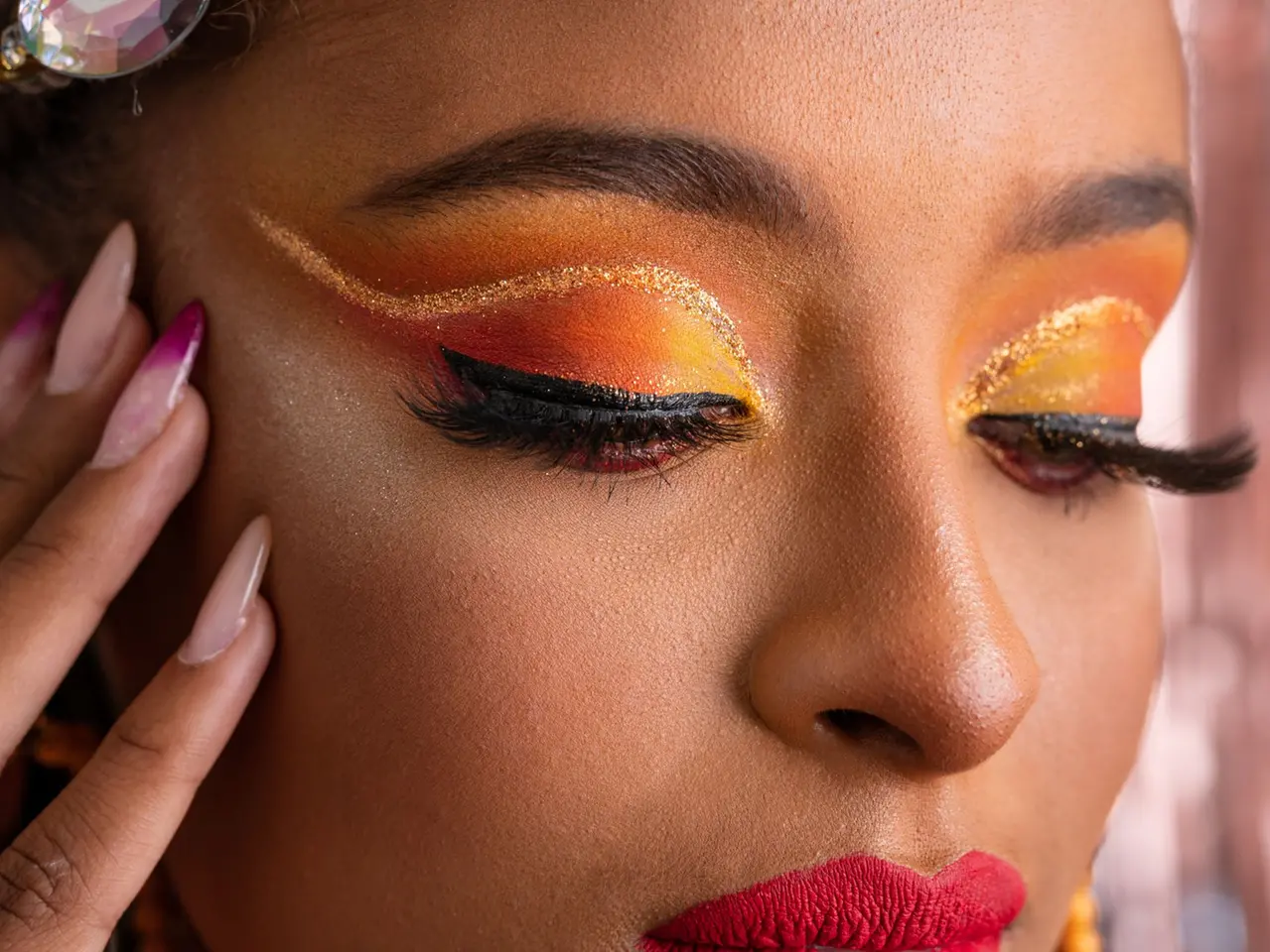 5 ideias de títulos:
1. As Melhores Bases de Longa Duração para uma Pele Impecável
2. Guia Completo: Como Escolher a Base de Longa Duração Ideal
3. Testamos as Bases de Longa Duração Mais Populares: Veja os Resultados!
4. Base de Longa Duração: O Segredo para uma Maquiagem que Dura Horas
5. Dicas de Ouro: Aplicando sua Base de Longa Duração para Máximo Efeito