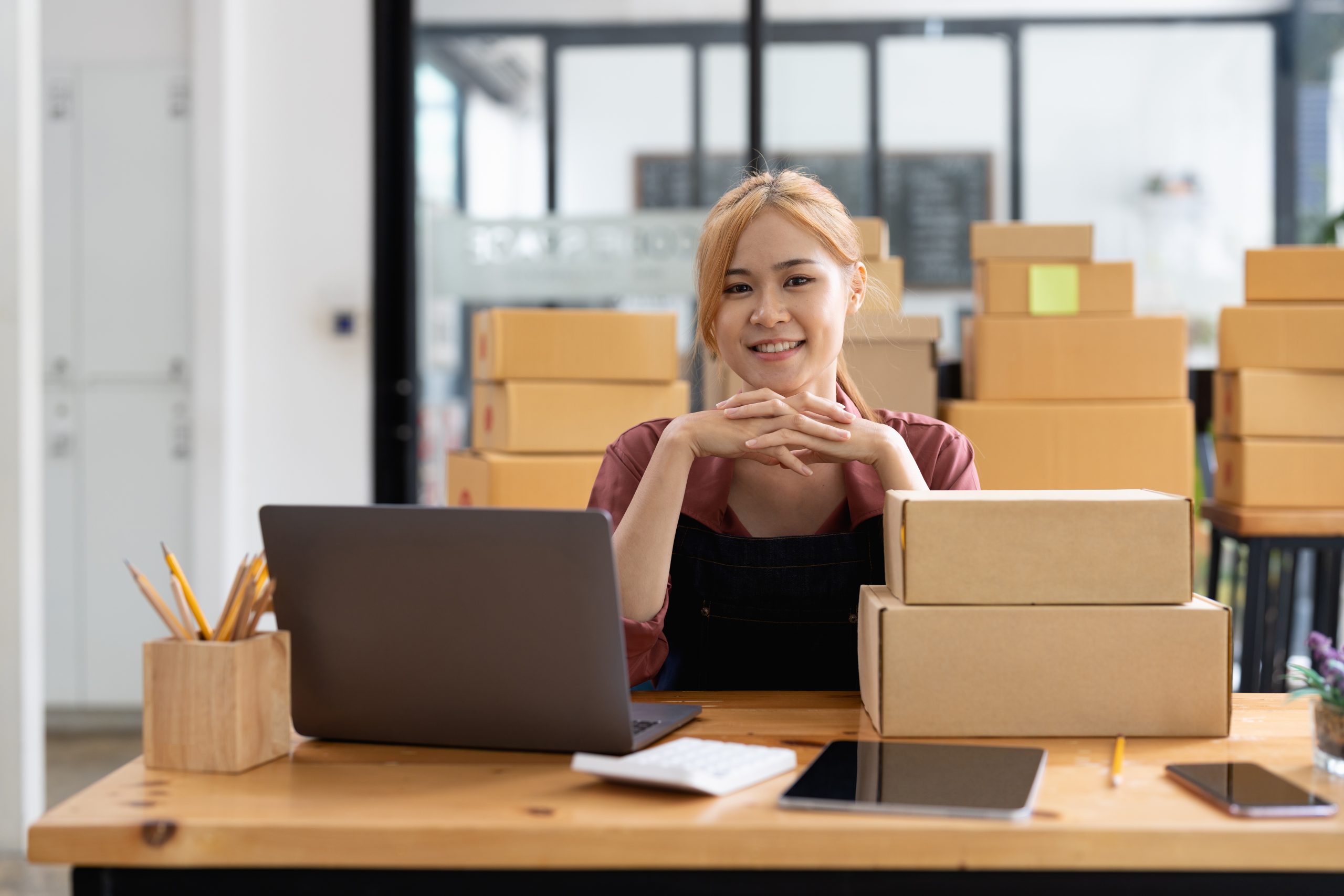 Guia Completo: Como o MEI Pode Importar Produtos Legalmente no Brasil; Radar Siscomex para MEI: Quando é Necessário e Como Habilitar; Importação Simplificada para MEI: Tudo o que Você Precisa Saber sobre o Limite de US$3.000; CNAE para MEI Importador: Escolha a Atividade Certa para Seu Negócio; Tributação de Produtos Importados para MEI: Entenda os Custos e Impostos; Como Emitir Nota Fiscal de Produtos Importados Sendo MEI