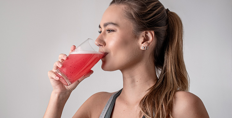 Pele e Unhas; Nutricosméticos vs. Cosméticos Tópicos: Qual a Melhor Abordagem para Sua Beleza?; Mitos e Verdades sobre Nutricosméticos: O Que Você Precisa Saber Antes de Usar