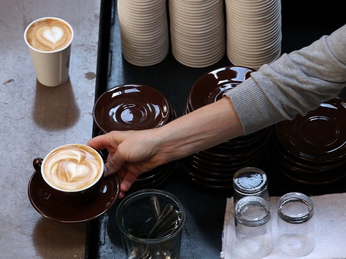 5 ideias de títulos:
1. O Guia Completo para se Tornar um Barista de Sucesso
2. Latte Art: A Arte de Transformar o Café em Obra de Arte
3. Equipamentos Essenciais para um Barista Profissional
4. A Jornada do Grão à Xícara: O Papel do Barista
5. Desvendando os Segredos dos Cafés Especiais: O Olhar do Barista