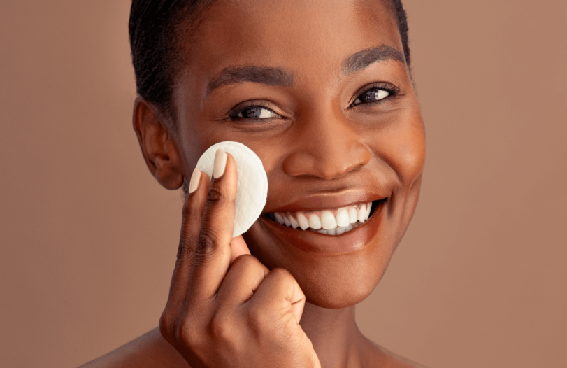 Além da Estética: Os Benefícios de Saúde de uma Rotina de Skincare