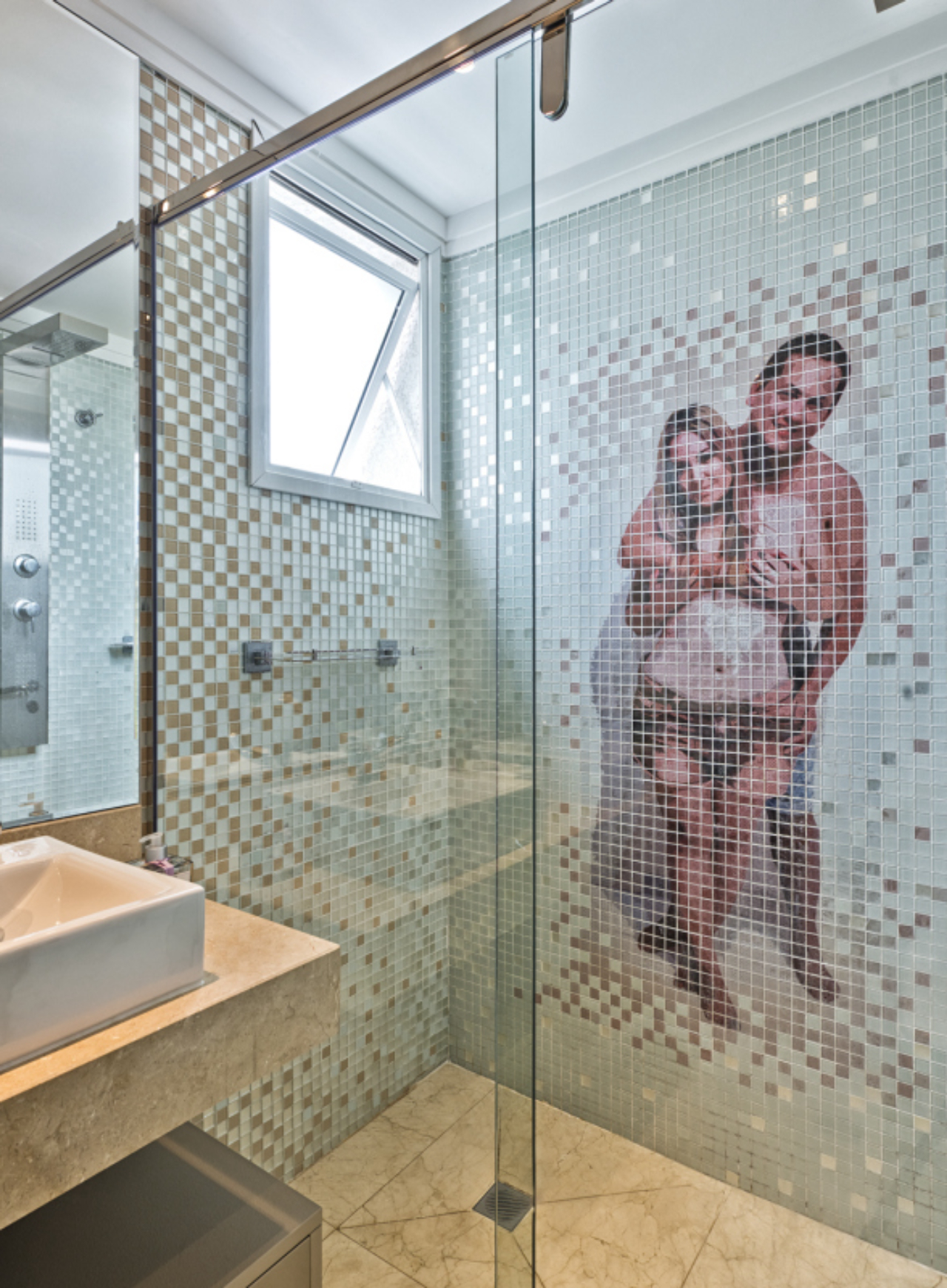 Manutenção e Limpeza de Pastilhas de Vidro: Mantenha o Brilho