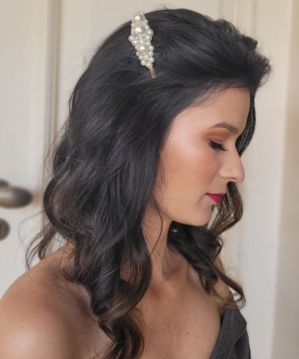 5 ideias de títulos:
1. Penteados de Festa 2025: As Tendências Que Você Precisa Conhecer
2. Como Escolher o Penteado Perfeito para o Seu Evento
3. Penteados Presos: Elegância e Praticidade para Festas Formais
4. Penteados Semipresos e Soltos: Romantismo e Leveza para Qualquer Ocasião
5. Dicas de Ouro: O Guia Definitivo para Escolher Seu Penteado de Festa