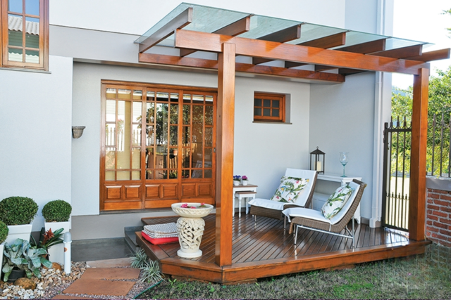 pergolado de madeira