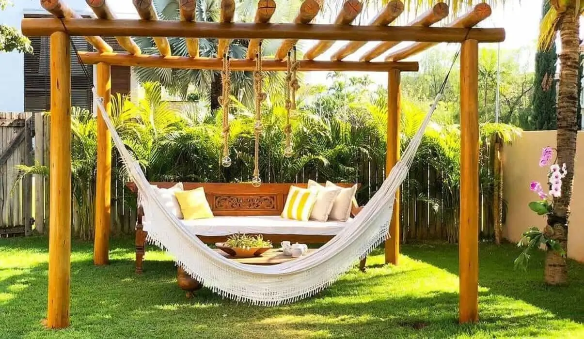 Guia Completo: Escolhendo a Melhor Madeira para seu Pergolado