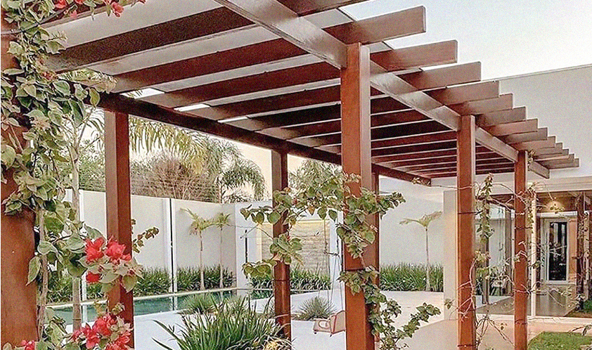 Ferro ou Plástico: Qual o Melhor para o Seu Jardim?