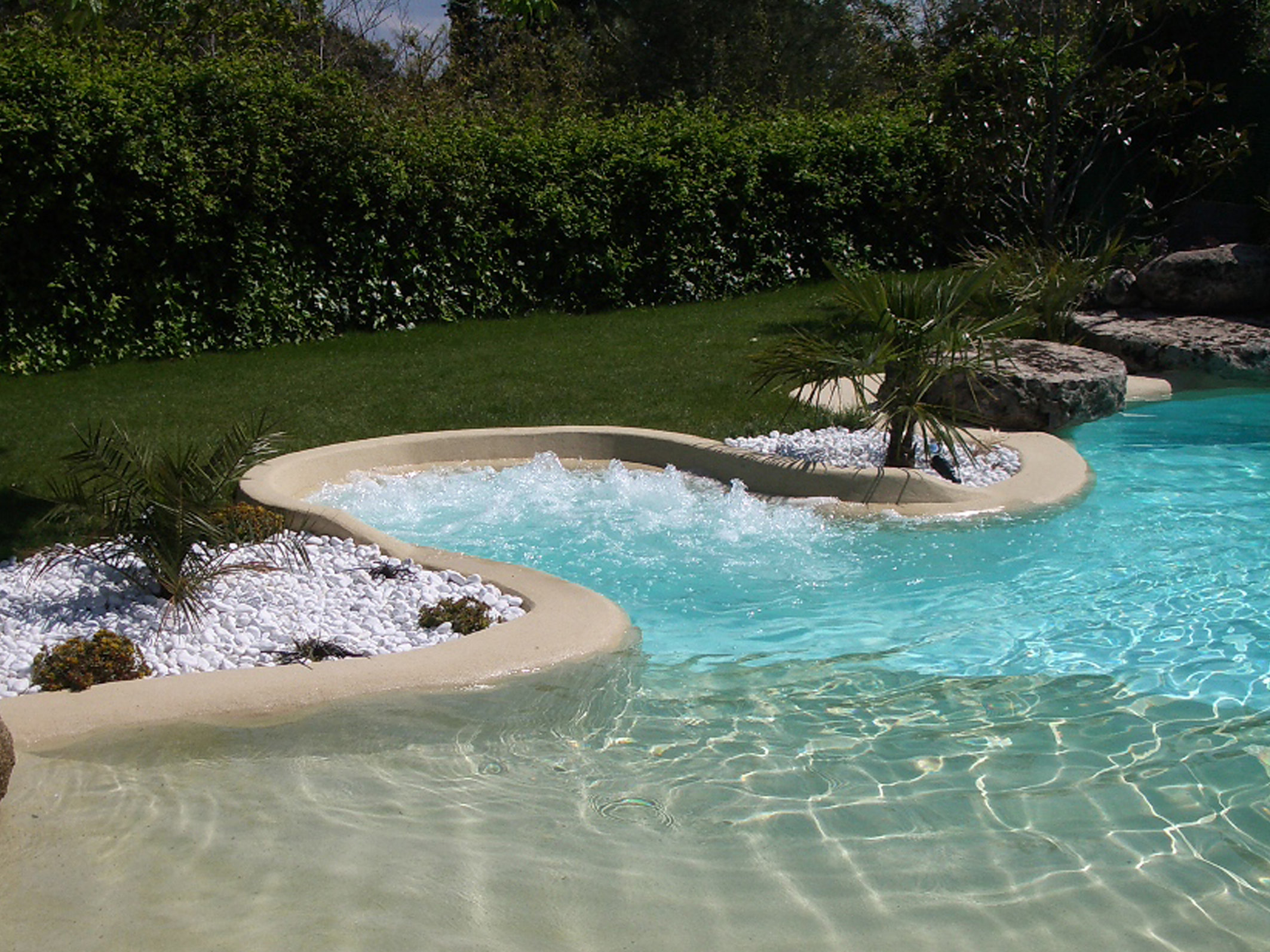 Piscina de Areia: Guia Completo de Manutenção para Evitar Algas