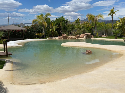 Piscina Praia: Vantagens e Desvantagens Antes de Construir a Sua