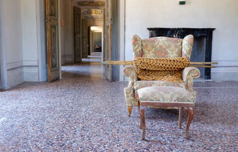 Guia Completo: Como Escolher o Piso Fulget Ideal para sua Área Externa; Piso Fulget Resinado vs. Cimentício: Qual a Melhor Opção para Seu Projeto?; Preço do Piso Fulget por m²: Quanto Custa Instalar e Onde Economizar; Manutenção do Piso Fulget: Dicas Essenciais para Conservar seu Revestimento; Piso Fulget Drenante: A Solução Perfeita para Bordas de Piscina e Áreas Úmidas