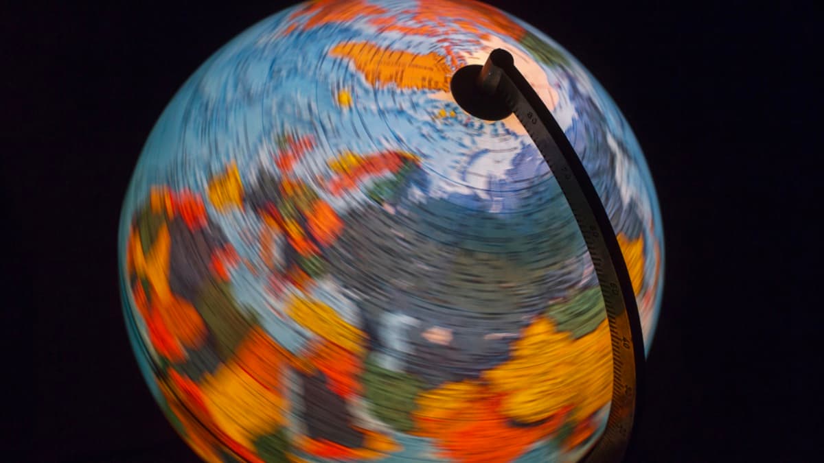 As Consequências da Rotação da Terra para o Clima Global