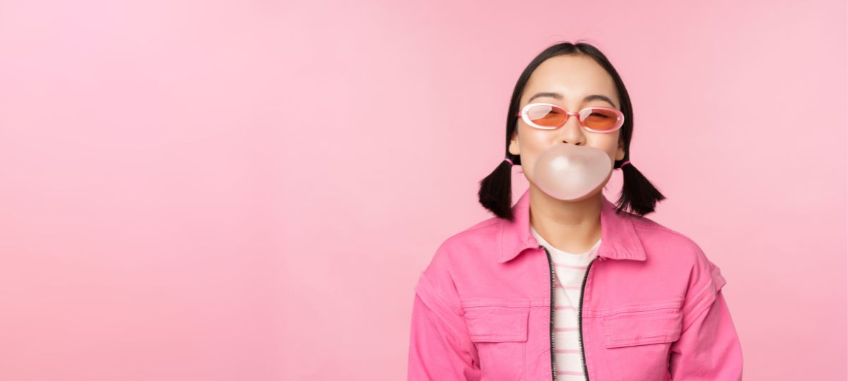 Além do Sabor: Benefícios Inesperados de Mascar Chiclete (e Seus Limites)