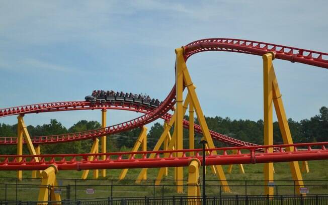 1. As Montanhas-Russas Mais Rápidas do Mundo: Um Guia Completo
2. Falcon's Flight: A Nova Rainha da Velocidade nos Parques Temáticos
3. Formula Rossa vs. Falcon's Flight: Quem Leva o Título?
4. Recordes Quebrados: As Montanhas-Russas Mais Impressionantes da História
5. Planejando Sua Viagem: Onde Encontrar as Montanhas-Russas Mais Radicais