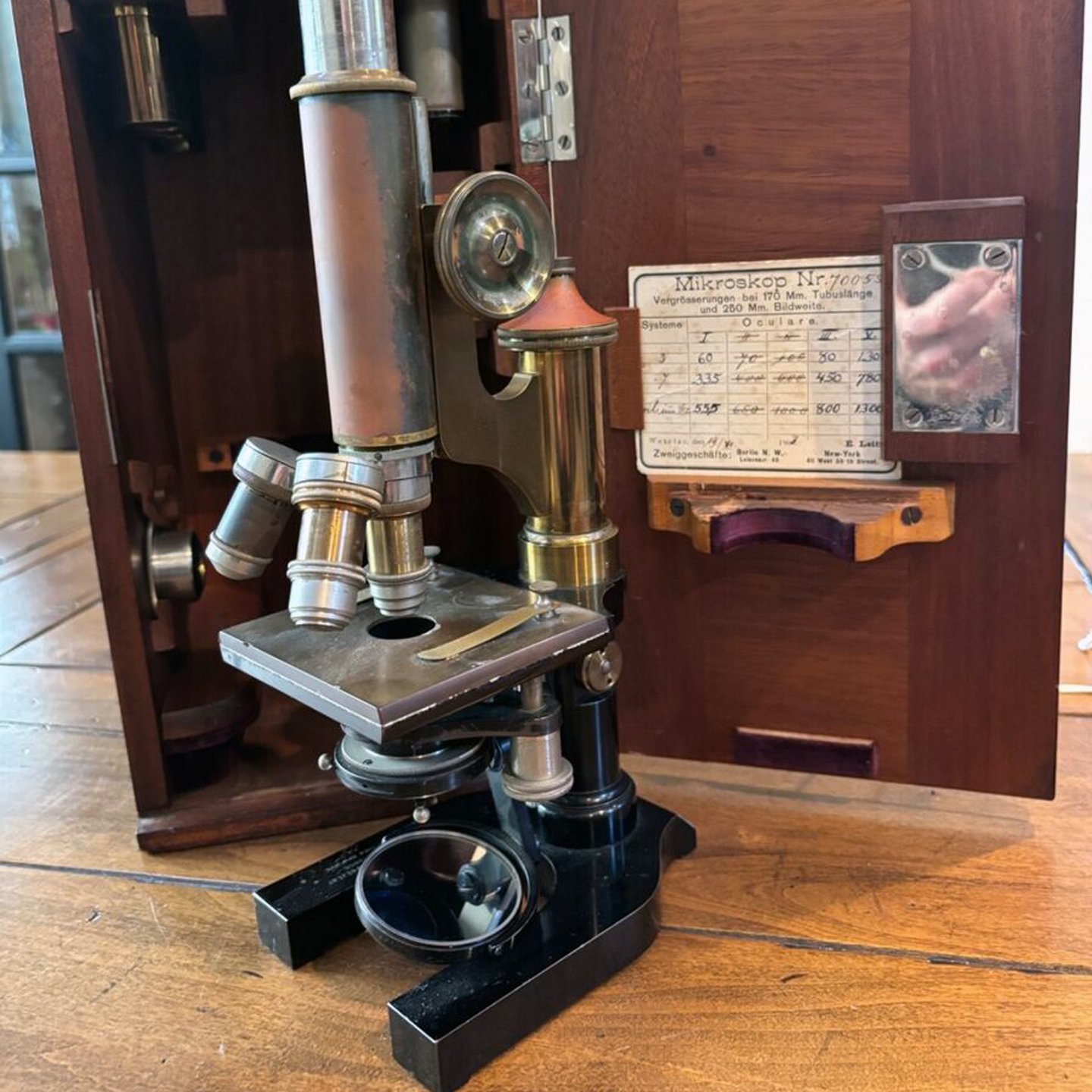 quando foi a invenção do microscópio