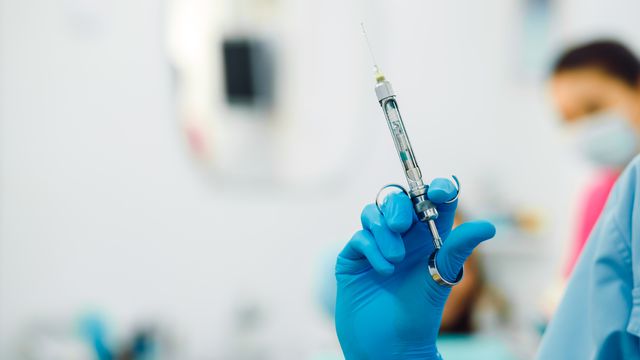 5 ideias de títulos:
1. A Evolução da Anestesia: De Antigos Métodos ao Éter Sulfúrico.
2. Pioneiros da Anestesia: Quem Foram os Verdadeiros Descobridores?
3. O Papel do Éter e do Óxido Nitroso na História da Anestesiologia.
4. Anestesia no Japão Antigo: A Técnica de Seishu Hanaoka.
5. Os Riscos e Sucessos das Primeiras Demonstrações de Anestesia.