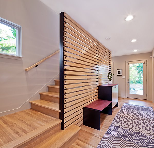 5 ideias de títulos:
1. Transforme Sua Escada: Guia Completo de Reforma e Segurança
2. Revestimentos Inovadores para Escadas: Estilo e Funcionalidade
3. Segurança em Primeiro Lugar: Como Modernizar Corrimãos e Guarda-Corpos
4. Orçamento Detalhado: Quanto Custa Reformar Sua Escada?
5. Dicas de DIY: Renove Sua Escada com Baixo Custo