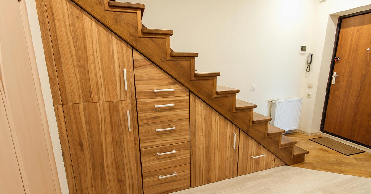 5 ideias de títulos:
1. Transforme Sua Escada: Guia Completo de Reforma e Segurança
2. Revestimentos Inovadores para Escadas: Estilo e Funcionalidade
3. Segurança em Primeiro Lugar: Como Modernizar Corrimãos e Guarda-Corpos
4. Orçamento Detalhado: Quanto Custa Reformar Sua Escada?
5. Dicas de DIY: Renove Sua Escada com Baixo Custo